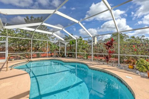 House in Sarasota, Florida 3 bedrooms, 180.23 sq.m. № 1621818 - photo 8