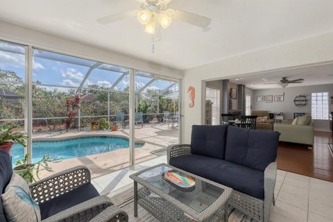 House in Sarasota, Florida 3 bedrooms, 180.23 sq.m. № 1621818 - photo 21