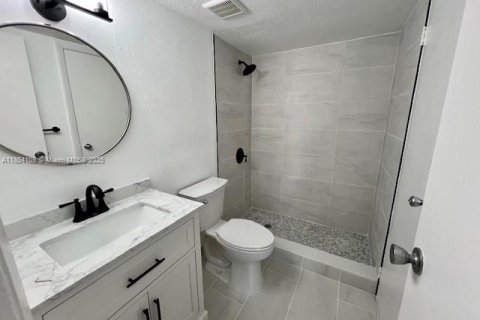 Condo in Miami, Florida, 1 bedroom  № 1929881 - photo 8