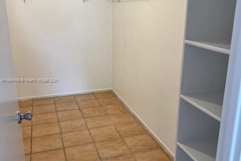 Condo in Miami, Florida, 1 bedroom  № 1929881 - photo 12