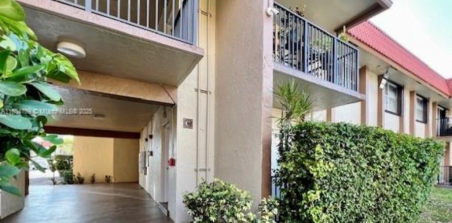 Condo in Miami, Florida, 1 bedroom № 1929881