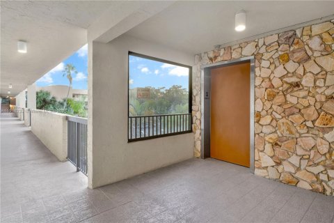 Copropriété à vendre à Coconut Creek, Floride: 2 chambres, 105.91 m2 № 1972071 - photo 21