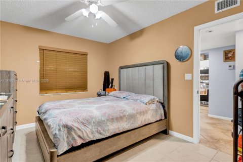 Copropriété à vendre à Coconut Creek, Floride: 2 chambres, 105.91 m2 № 1972071 - photo 12