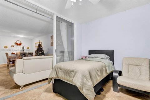 Copropriété à vendre à Coconut Creek, Floride: 2 chambres, 105.91 m2 № 1972071 - photo 15