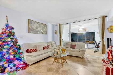 Copropriété à vendre à Coconut Creek, Floride: 2 chambres, 105.91 m2 № 1972071 - photo 18