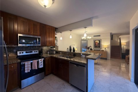Townhouse in Miami, Florida 3 bedrooms, 125.33 sq.m. № 1955404 - photo 6