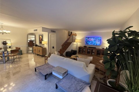 Townhouse in Miami, Florida 3 bedrooms, 125.33 sq.m. № 1955404 - photo 19