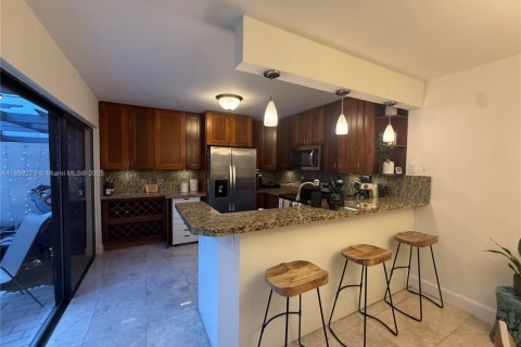 Townhouse in Miami, Florida 3 bedrooms, 125.33 sq.m. № 1955404 - photo 4