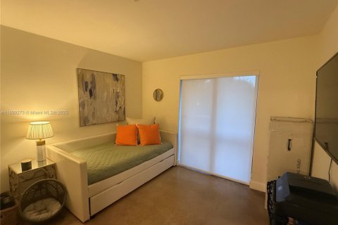 Townhouse in Miami, Florida 3 bedrooms, 125.33 sq.m. № 1955404 - photo 14