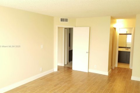 Condo in Aventura, Florida, 2 bedrooms  № 1842890 - photo 10