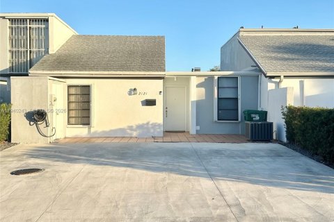 Таунхаус в Майами, Флорида 2 спальни, 91.23м2 № 1997197