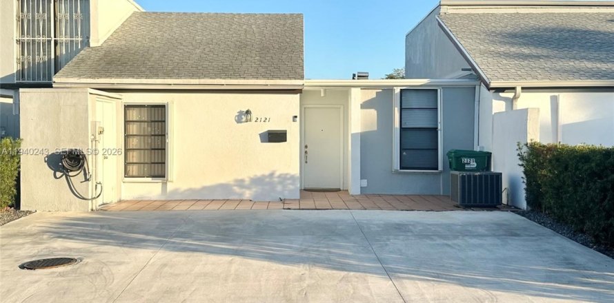 Touwnhouse à Miami, Floride 2 chambres, 91.23 m2 № 1997197