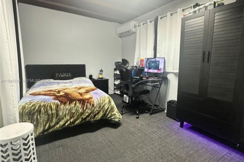 Touwnhouse à vendre à Miami, Floride: 2 chambres, 91.23 m2 № 1997197 - photo 11