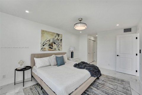 Condominio en alquiler en Pembroke Pines, Florida, 1 dormitorio, 74.32 m2 № 1955424 - foto 2