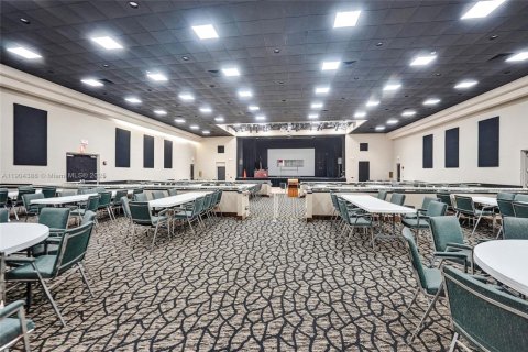 Condominio en alquiler en Pembroke Pines, Florida, 1 dormitorio, 74.32 m2 № 1955424 - foto 17