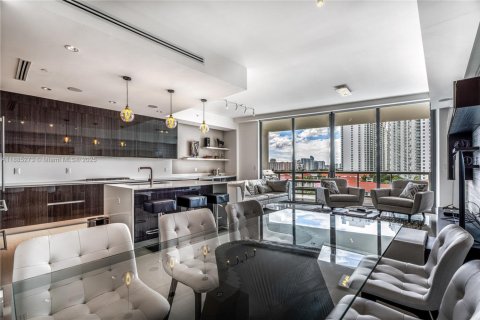Купить кондоминиум в Авентура, Флорида 3 спальни, 207.92м2, № 2168273 - фото 2