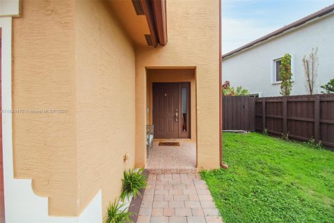 House in Homestead, Florida 4 bedrooms, 168.52 sq.m. № 1830974 - photo 3