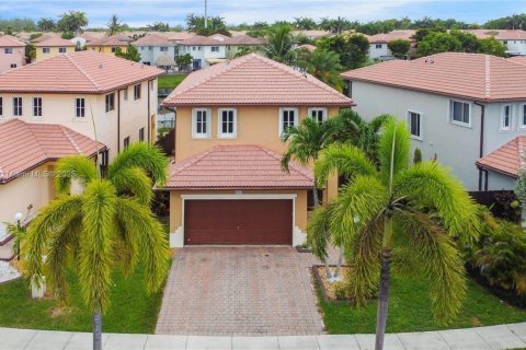 House in Homestead, Florida 4 bedrooms, 168.52 sq.m. № 1830974 - photo 2