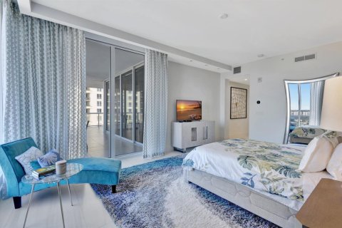 Condo in Riviera Beach, Florida, 3 bedrooms № 2249741 - photo 17