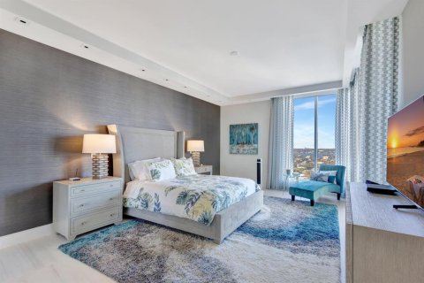 Condo in Riviera Beach, Florida, 3 bedrooms № 2249741 - photo 16