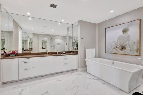 Condo in Riviera Beach, Florida, 3 bedrooms № 2249741 - photo 20