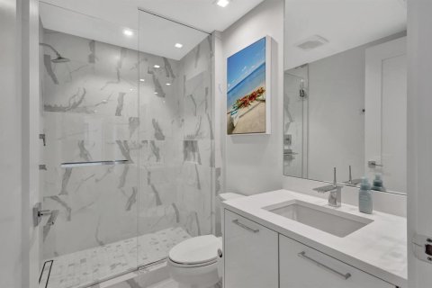 Condo in Riviera Beach, Florida, 3 bedrooms № 2249741 - photo 26