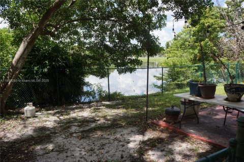 Casa en alquiler en Plantation, Florida, 3 dormitorios, 216.37 m2 № 1938897 - foto 8