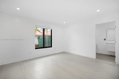 Adosado en alquiler en Miami, Florida, 3 dormitorios, 94.85 m2 № 2026924 - foto 16
