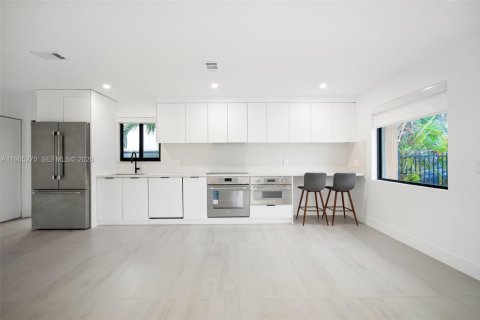 Adosado en alquiler en Miami, Florida, 3 dormitorios, 94.85 m2 № 2026924 - foto 4