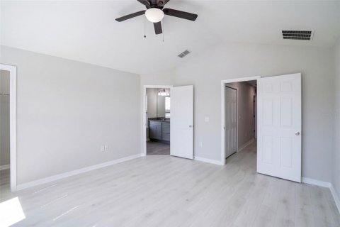 Touwnhouse à vendre à Orlando, Floride: 3 chambres, 166.11 m2 № 2416332 - photo 13
