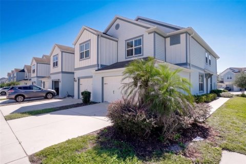 Touwnhouse à vendre à Orlando, Floride: 3 chambres, 166.11 m2 № 2416332 - photo 4