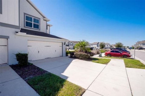 Touwnhouse à vendre à Orlando, Floride: 3 chambres, 166.11 m2 № 2416332 - photo 3