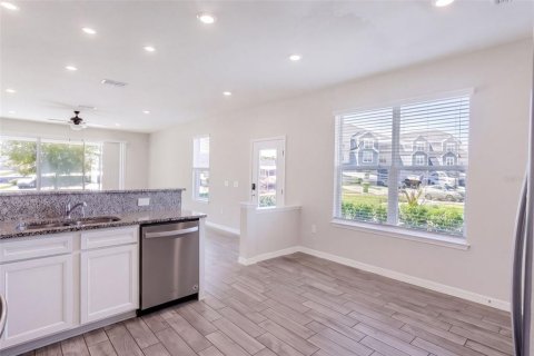 Touwnhouse à vendre à Orlando, Floride: 3 chambres, 166.11 m2 № 2416332 - photo 8