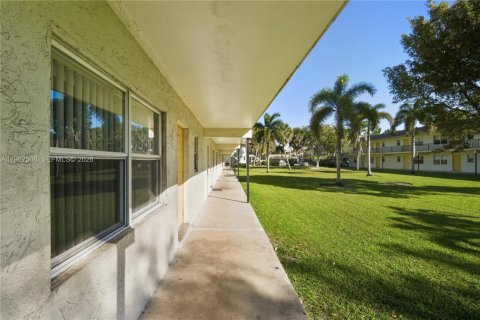 Condo in Lauderhill, Florida, 2 bedrooms  № 2026413 - photo 15
