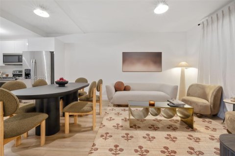 Снять в аренду квартиру в Майами, Флорида 2 спальни, 83.61м2, № 1991473 - фото 5