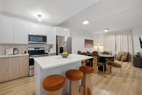 Снять в аренду квартиру в Майами, Флорида 2 спальни, 83.61м2, № 1991473 - фото 8