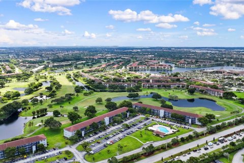 Condo in Pembroke Pines, Florida, 2 bedrooms  № 1857000 - photo 30