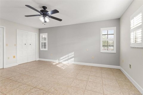 House in Inverness, Florida 2 bedrooms, 164.34 sq.m. № 2216764 - photo 18
