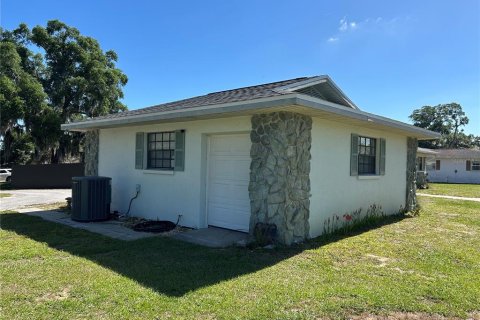 House in Inverness, Florida 2 bedrooms, 164.34 sq.m. № 2216764 - photo 10