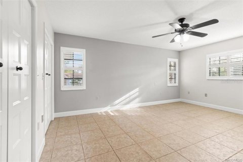 House in Inverness, Florida 2 bedrooms, 164.34 sq.m. № 2216764 - photo 21