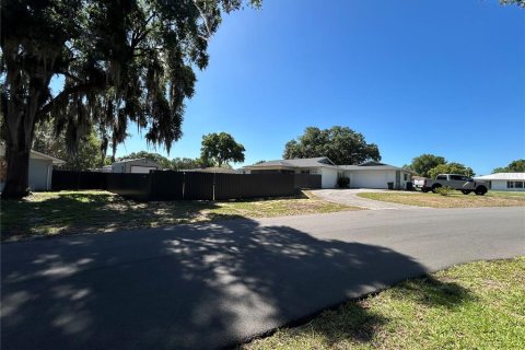 House in Inverness, Florida 2 bedrooms, 164.34 sq.m. № 2216764 - photo 4