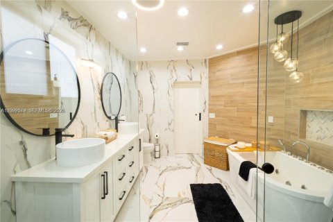 Casa en venta en Homestead, Florida, 4 dormitorios, 195.65 m2 № 2398138 - foto 27