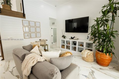 Casa en venta en Homestead, Florida, 4 dormitorios, 195.65 m2 № 2398138 - foto 14