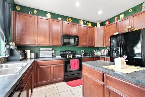 Villa ou maison à vendre à Land O' Lakes, Floride: 4 chambres, 235.88 m2 № 2313504 - photo 23