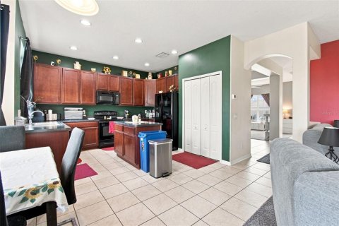 Villa ou maison à vendre à Land O' Lakes, Floride: 4 chambres, 235.88 m2 № 2313504 - photo 24