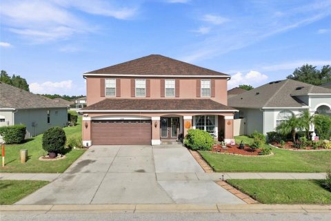 Villa ou maison à vendre à Land O' Lakes, Floride: 4 chambres, 235.88 m2 № 2313504 - photo 2