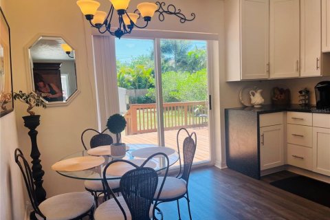 Villa ou maison à vendre à Dunedin, Floride: 2 chambres, 72.46 m2 № 2148335 - photo 7