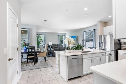 House in Wimauma, Florida 4 bedrooms, 243.87 sq.m. № 1869410 - photo 8