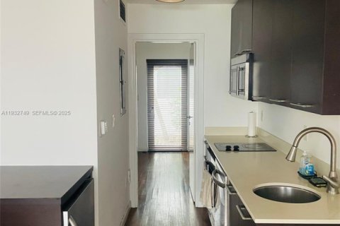 Снять в аренду кондоминиум в Майами-Бич, Флорида 1 спальня, 40.51м2, № 1991600 - фото 3