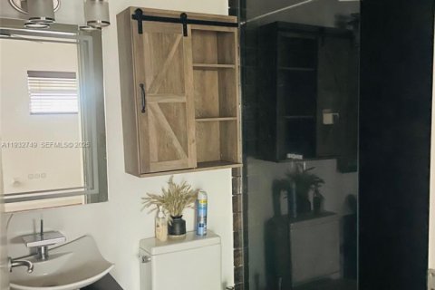 Снять в аренду кондоминиум в Майами-Бич, Флорида 1 спальня, 40.51м2, № 1991600 - фото 6